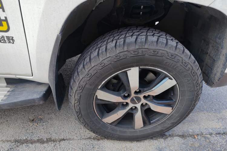 Used CHANGAN KAICHENG F70 2022 2.4T Gasoline Automatic 4x4 Overland Edition Standard Wheelbase 4K22D4T Right Front Wheel Hub