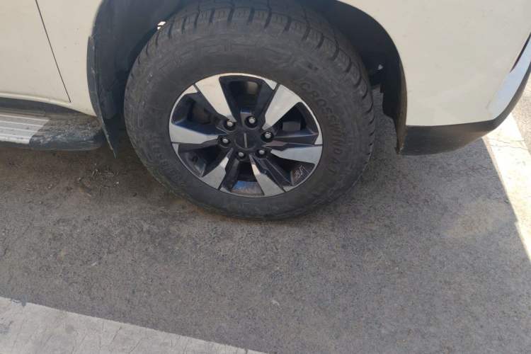 Used CHANGAN KAICHENG F70 2022 2.5T Diesel Manual Two-Wheel Drive Excellence Edition Long Wheelbase JE4D25Q6A Right Front Wheel Hub