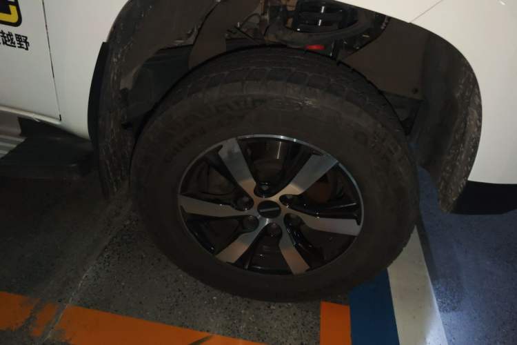 Used CHANGAN KAICHENG F70 2022 2.4T Gasoline Automatic 4x4 Overland Edition Standard Wheelbase 4K22D4T Right Front Wheel Hub
