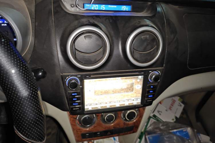 Used CHANGAN KAICHENG Ounuo S 2012 1.3L Elite Version Audio And AC Panel