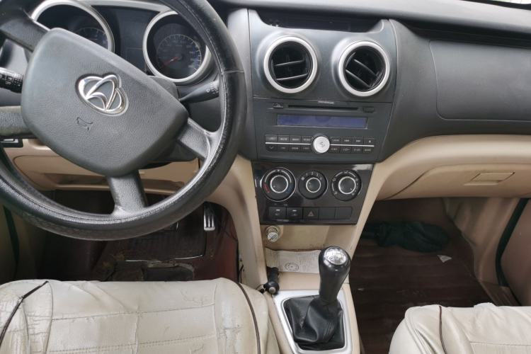 Used CHANGAN KAICHENG Ounuo S 2012 1.5L Elite Version Center Console