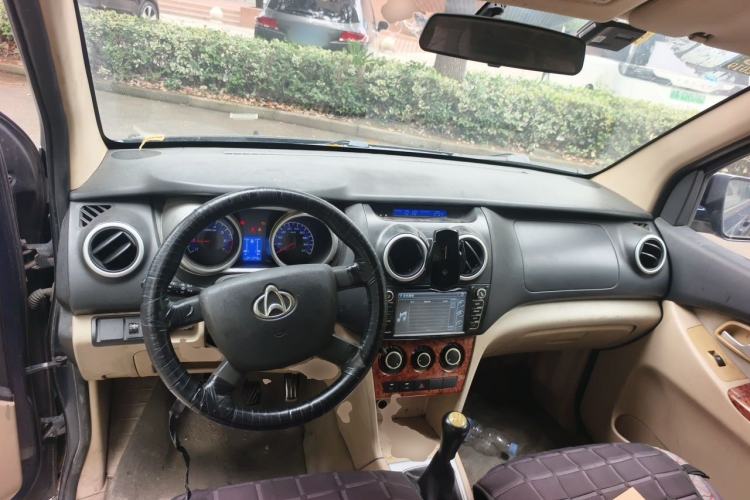 Used CHANGAN KAICHENG Ounuo S 2012 1.3L Base Version Center Console