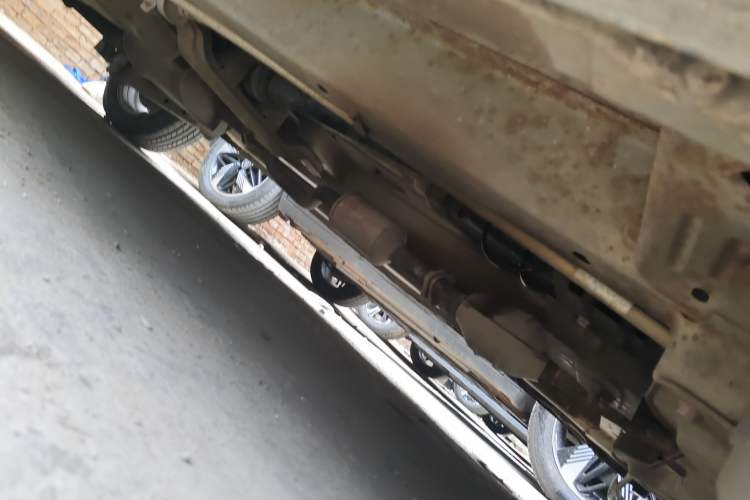 Used CHANGAN KAICHENG Ounuo S 2012 1.5L Elite Version Chassis Front Right