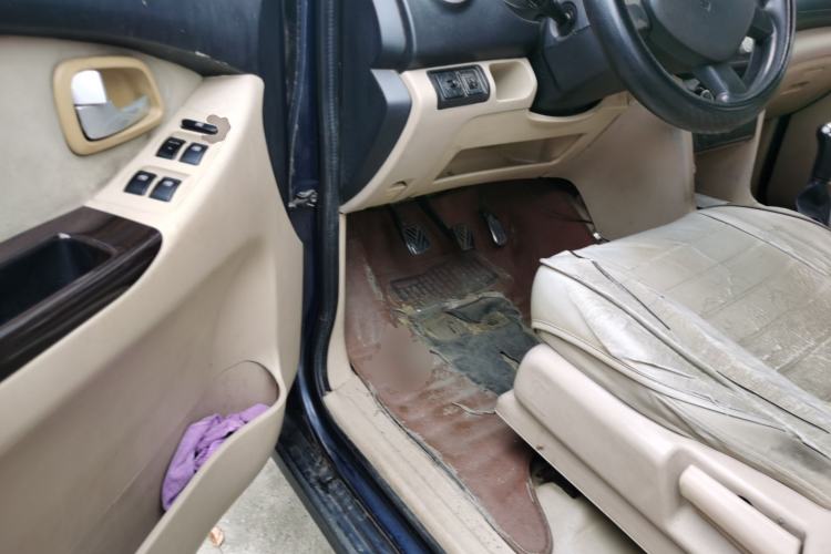 Used CHANGAN KAICHENG Ounuo S 2012 1.5L Elite Version Driver Seat