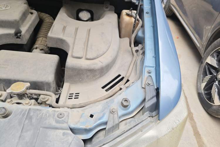 Used CHANGAN KAICHENG Ounuo S 2012 1.5L Elite Version Engine Bay Left