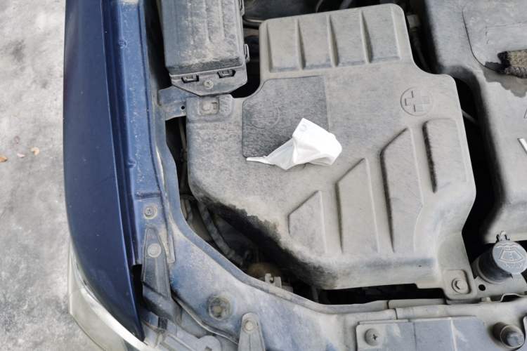 Used CHANGAN KAICHENG Ounuo S 2012 1.5L Elite Version Engine Bay Right