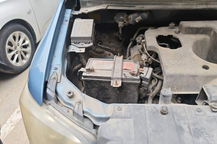 Used CHANGAN KAICHENG Ounuo S 2012 1.5L Elite Version Engine Bay Right