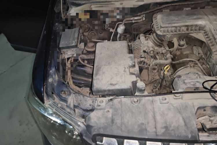 Used CHANGAN KAICHENG Ounuo S 2012 1.3L Elite Version Engine Bay Right