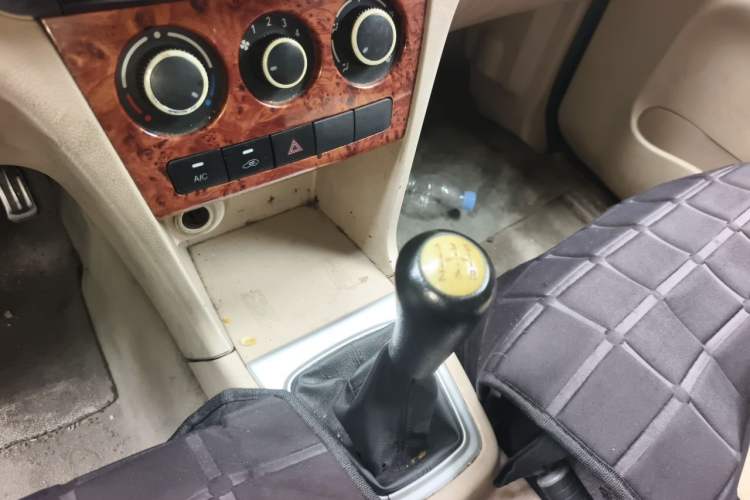 Used CHANGAN KAICHENG Ounuo S 2012 1.3L Base Version Gear Lever