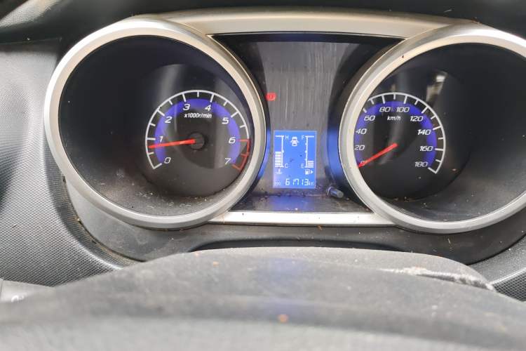Used CHANGAN KAICHENG Ounuo S 2012 1.5L Elite Version Odometer Close Up