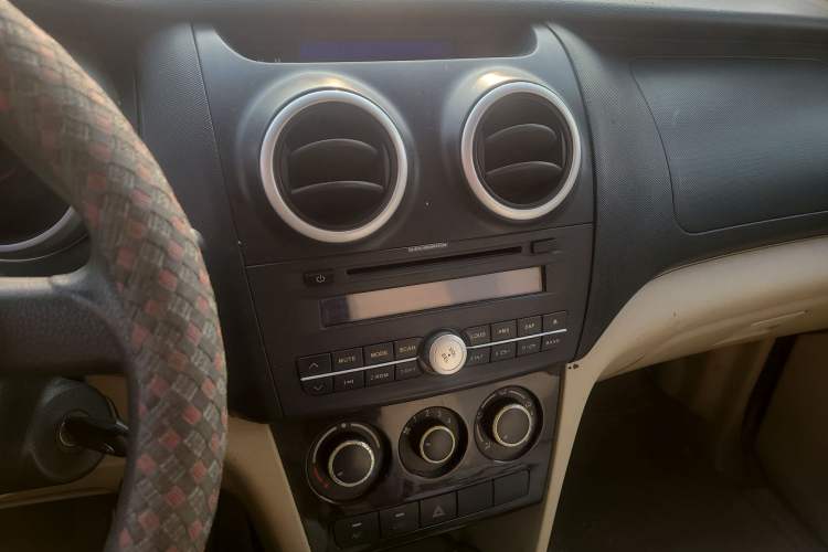 Used CHANGAN KAICHENG Ounuo S 2012 1.5L Elite Version Audio And AC Panel