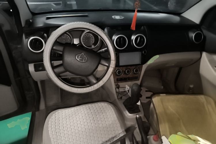 Used CHANGAN KAICHENG Ounuo S 2012 1.3L Elite Version Center Console