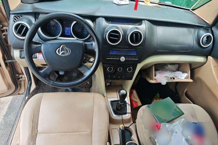 Used CHANGAN KAICHENG Ounuo S 2012 1.5L Luxury Model Center Console