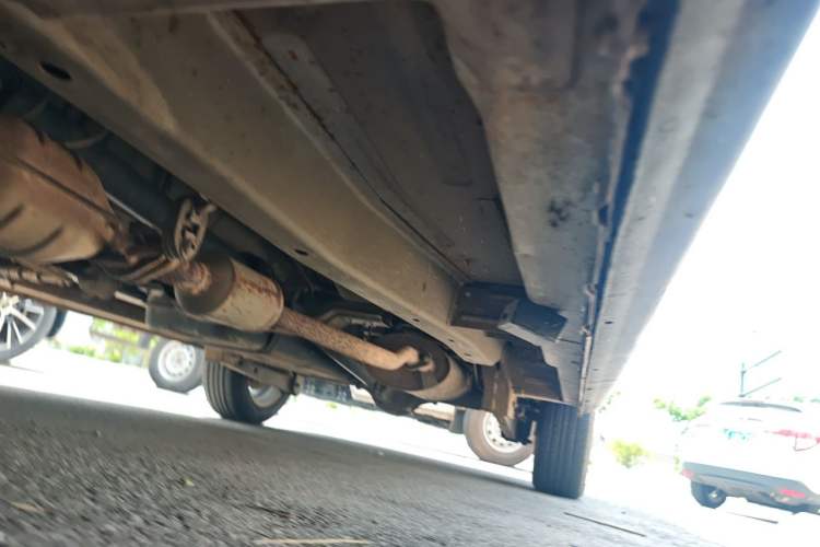 Used CHANGAN KAICHENG Ounuo S 2012 1.5L Luxury Model Chassis Front Left