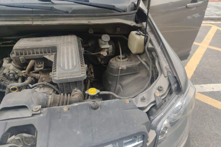 Used CHANGAN KAICHENG Ounuo S 2012 1.3L Elite Version Engine Bay Left