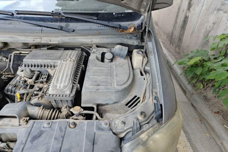 Used CHANGAN KAICHENG Ounuo S 2012 1.3L Base Version Engine Bay Left