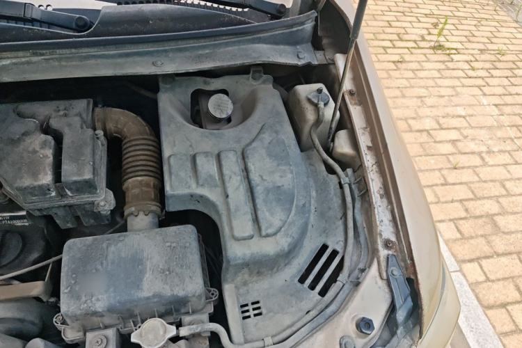 Used CHANGAN KAICHENG Ounuo S 2012 1.5L Luxury Model Engine Bay Left