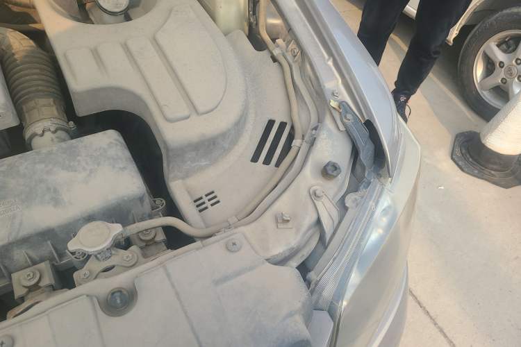 Used CHANGAN KAICHENG Ounuo S 2012 1.5L Elite Version Engine Bay Left