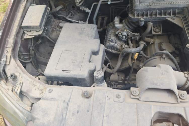 Used CHANGAN KAICHENG Ounuo S 2012 1.3L Base Version Engine Bay Right