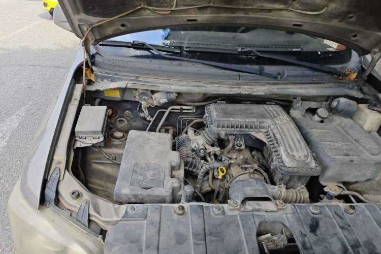 Used CHANGAN KAICHENG Ounuo S 2012 1.3L Base Version Engine Bay Right