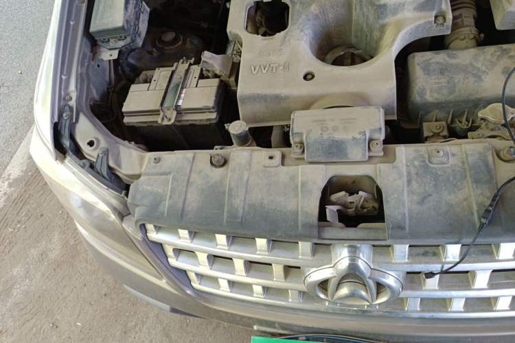 Used CHANGAN KAICHENG Ounuo S 2012 1.5L Elite Version Engine Bay Right