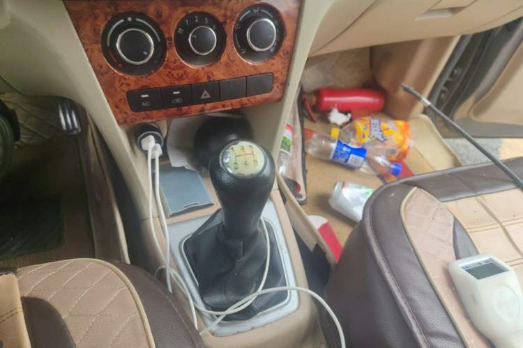 Used CHANGAN KAICHENG Ounuo S 2012 1.3L Elite Version Gear Lever