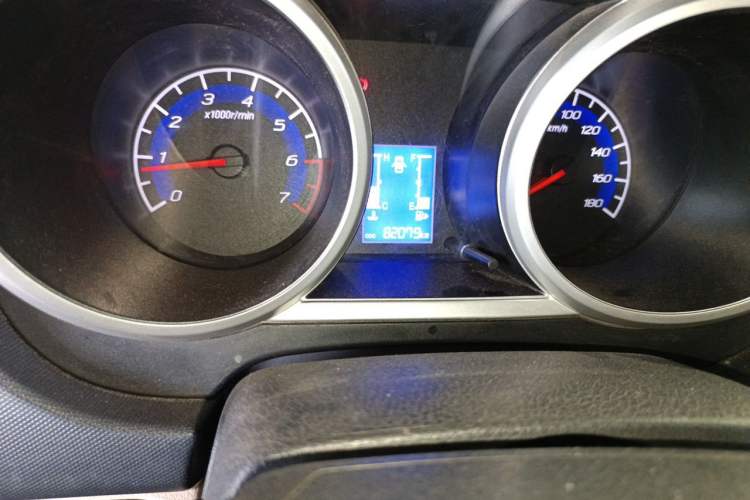 Used CHANGAN KAICHENG Ounuo S 2012 1.5L Elite Version Odometer Close Up