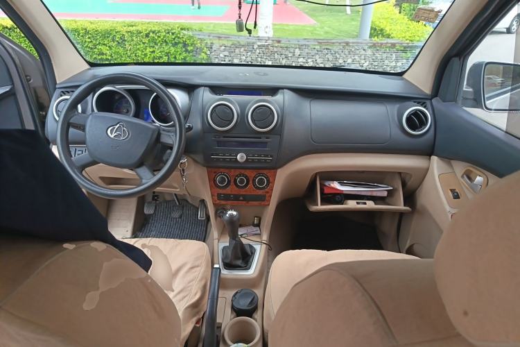 Used CHANGAN KAICHENG Ounuo S 2012 1.5L Standard Version Center Console