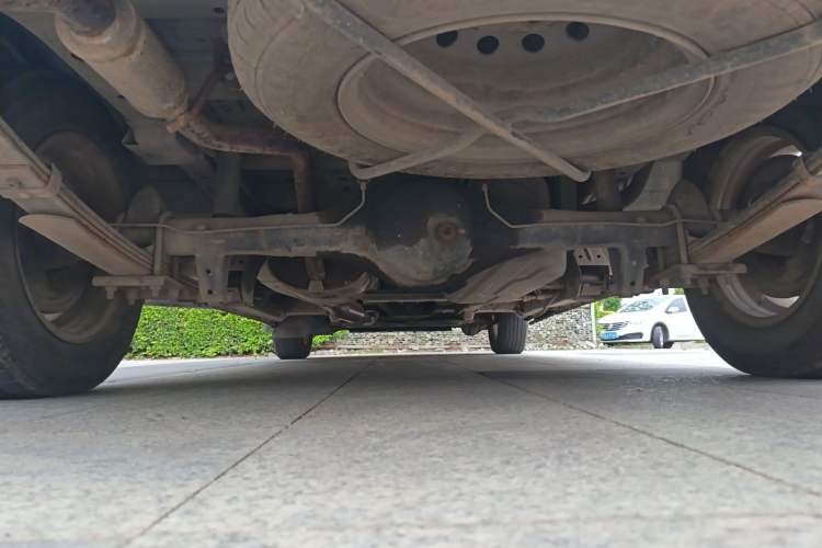 Used CHANGAN KAICHENG Ounuo S 2012 1.5L Standard Version Chassis Rear