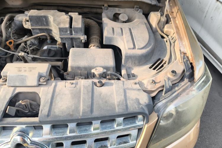 Used CHANGAN KAICHENG Ounuo S 2012 1.5L Luxury Model Engine Bay Left