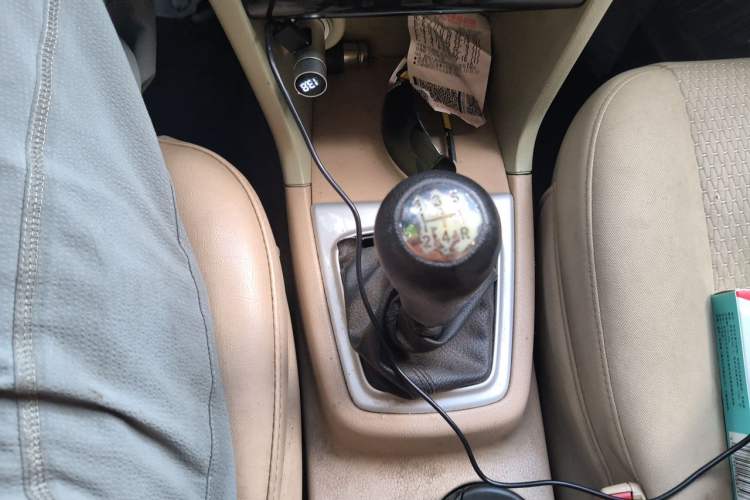 Used CHANGAN KAICHENG Ounuo S 2012 1.5L Luxury Model Gear Lever