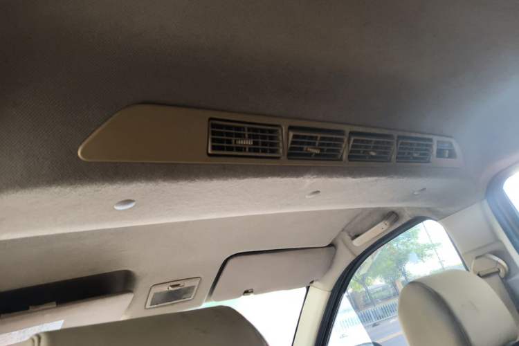 Used CHANGAN KAICHENG Ounuo S 2012 1.5L Luxury Model Headliner