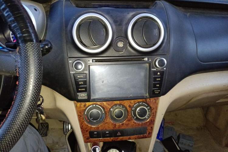 Used CHANGAN KAICHENG Ounuo S 2012 1.3L Elite Version Audio And AC Panel