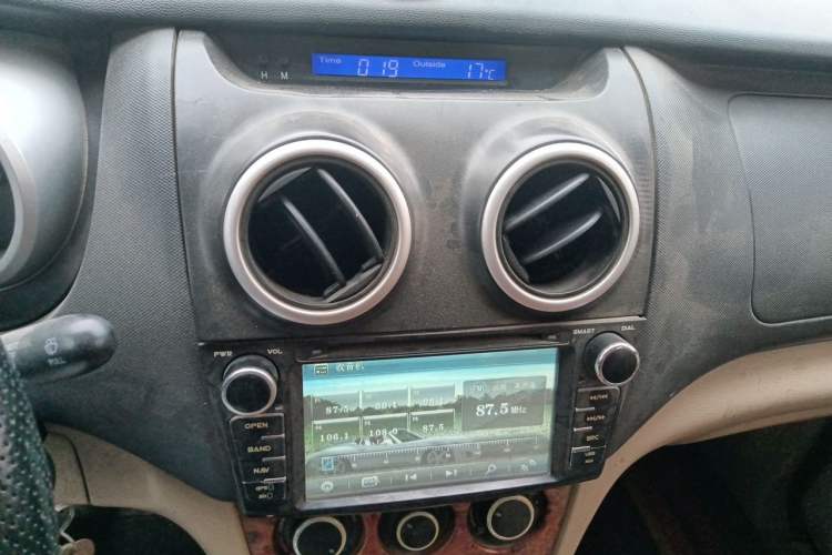 Used CHANGAN KAICHENG Ounuo S 2012 1.3L Elite Version Audio And AC Panel