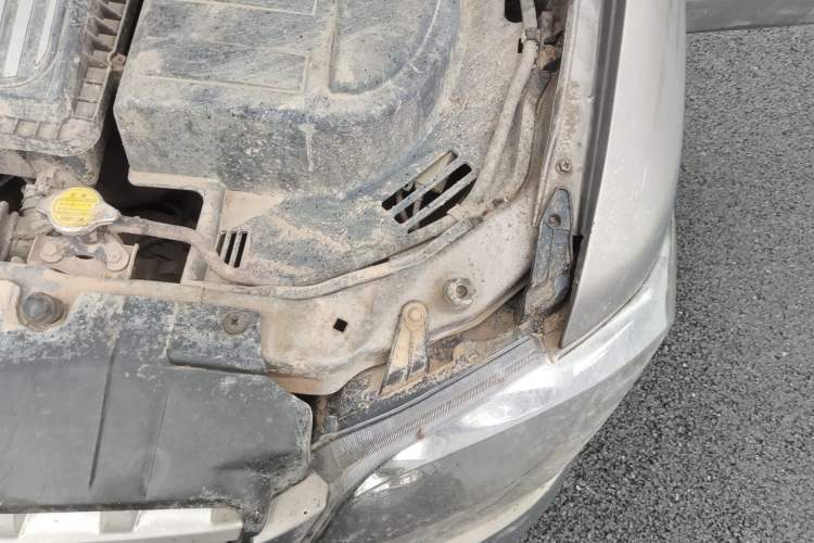Used CHANGAN KAICHENG Ounuo S 2012 1.3L Standard Version Engine Bay Left