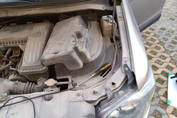 Used CHANGAN KAICHENG Ounuo S 2012 1.3L Elite Version Engine Bay Left