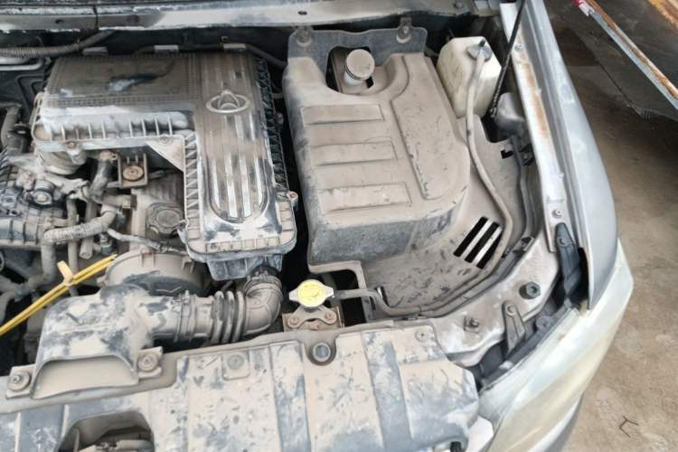 Used CHANGAN KAICHENG Ounuo S 2012 1.3L Elite Version Engine Bay Left
