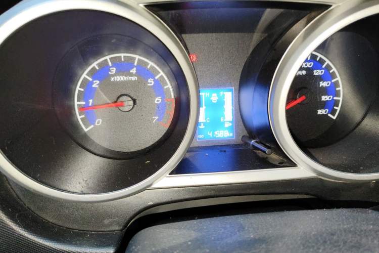 Used CHANGAN KAICHENG Ounuo S 2012 1.3L Base Version Odometer Close Up