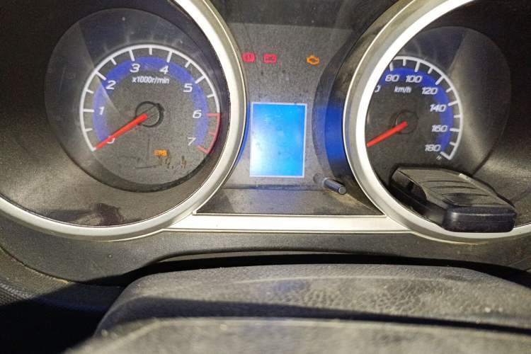 Used CHANGAN KAICHENG Ounuo S 2012 1.3L Elite Version Odometer Close Up