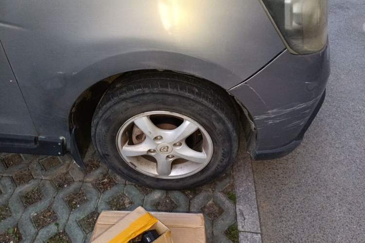 Used CHANGAN KAICHENG Ounuo S 2012 1.3L Elite Version Right Front Wheel Hub