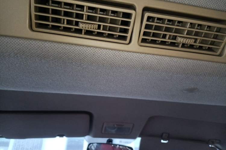 Used CHANGAN KAICHENG Ounuo S 2012 1.5L Standard Version Headliner