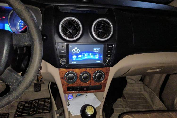 Used CHANGAN KAICHENG Ounuo S 2012 1.3L Standard Version Audio And AC Panel