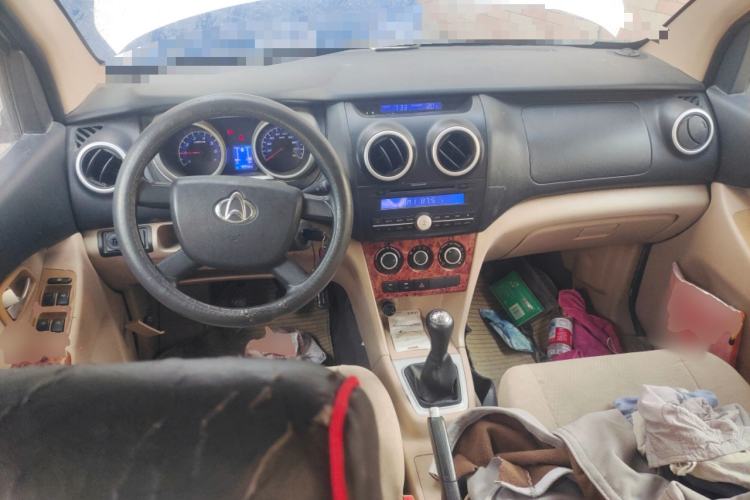 Used CHANGAN KAICHENG Ounuo S 2012 1.3L Elite Version Center Console