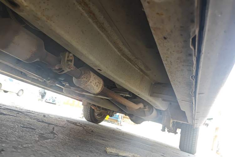 Used CHANGAN KAICHENG Ounuo S 2012 1.5L Elite Version Chassis Front Left