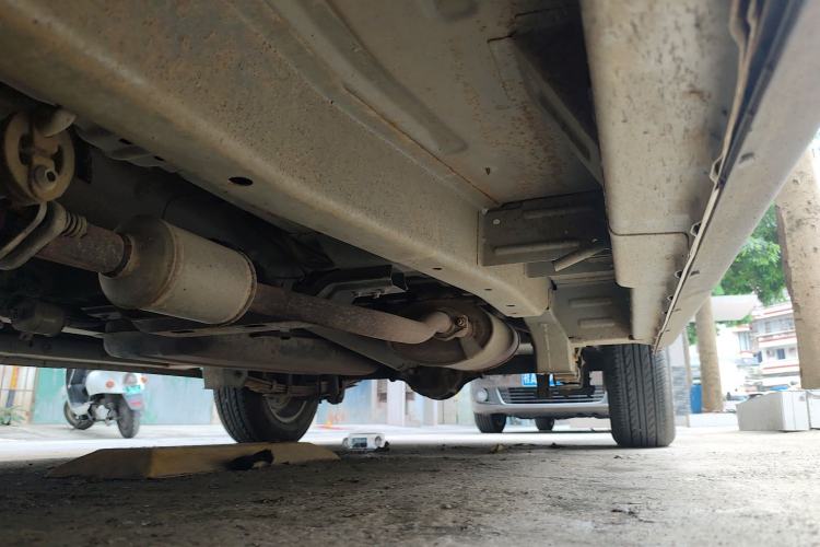 Used CHANGAN KAICHENG Ounuo S 2012 1.5L Elite Version Chassis Front Left