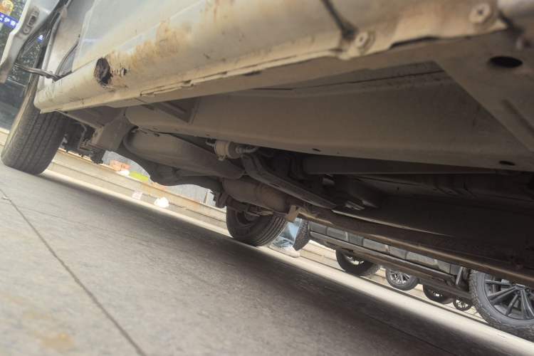Used CHANGAN KAICHENG Ounuo S 2012 1.3L Base Version Chassis Front Right