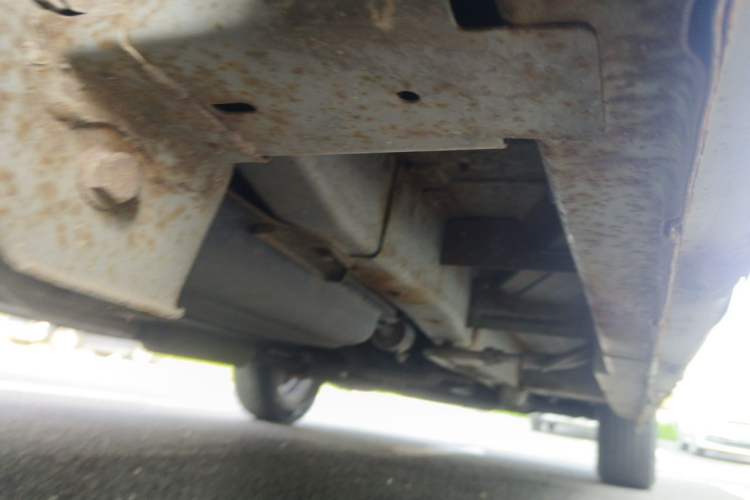 Used CHANGAN KAICHENG Ounuo S 2012 1.3L Base Version Chassis Front Right
