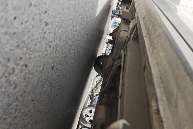 Used CHANGAN KAICHENG Ounuo S  Chassis Front Right