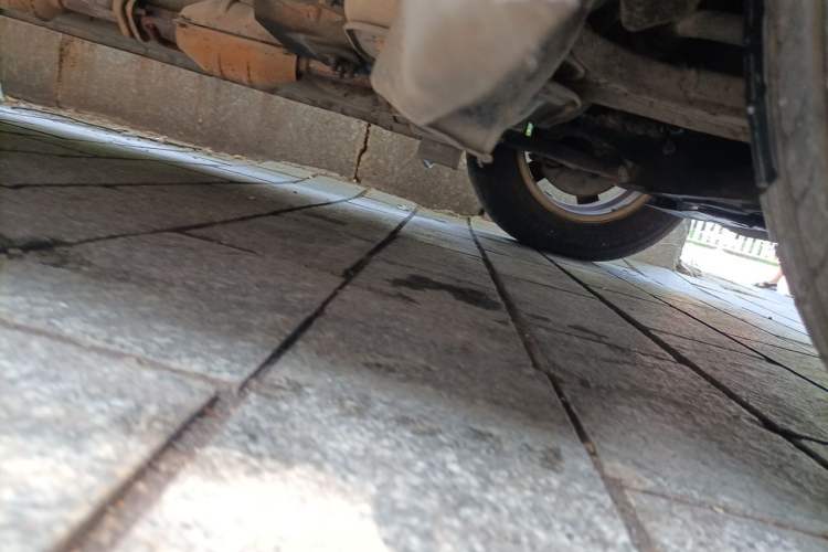 Used CHANGAN KAICHENG Ounuo S 2012 1.5L Standard Version Chassis Front Right