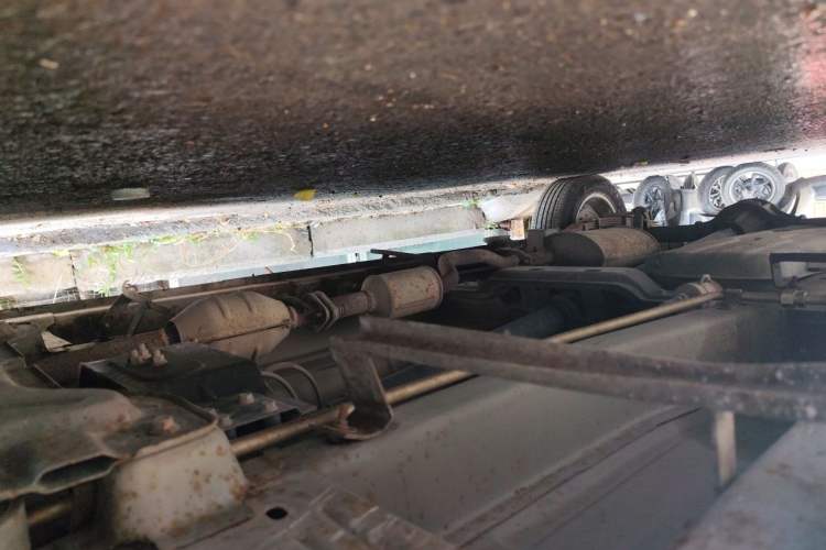 Used CHANGAN KAICHENG Ounuo S 2012 1.5L Standard Version Chassis Front Right